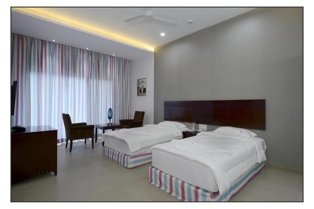 Oyo 710 Hotel Kshitij Pune Eksteriør bilde